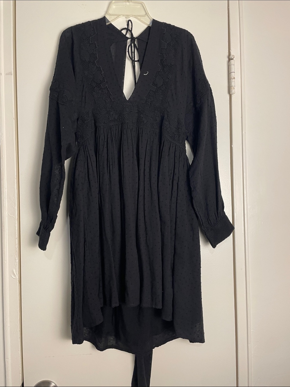 Free People Black V-Neck Long Sleeve Tunic with Tie